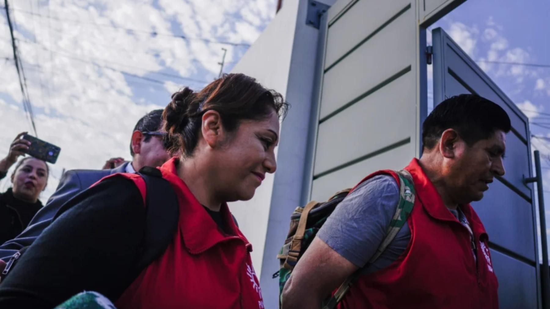 Ruth Nina aprehendida tras declarar en la Fiscalía de Cochabamba. 